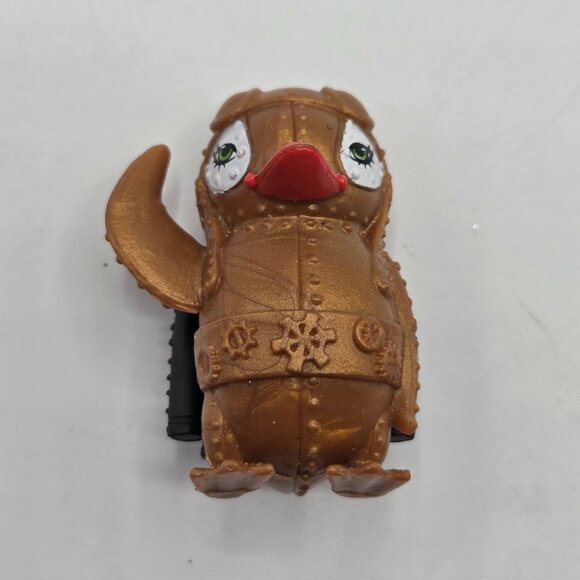 Monster High Doll Robecca Steam Pet Penguin Captain Penny Original 1st Wave Figu - Picture 2 of 4